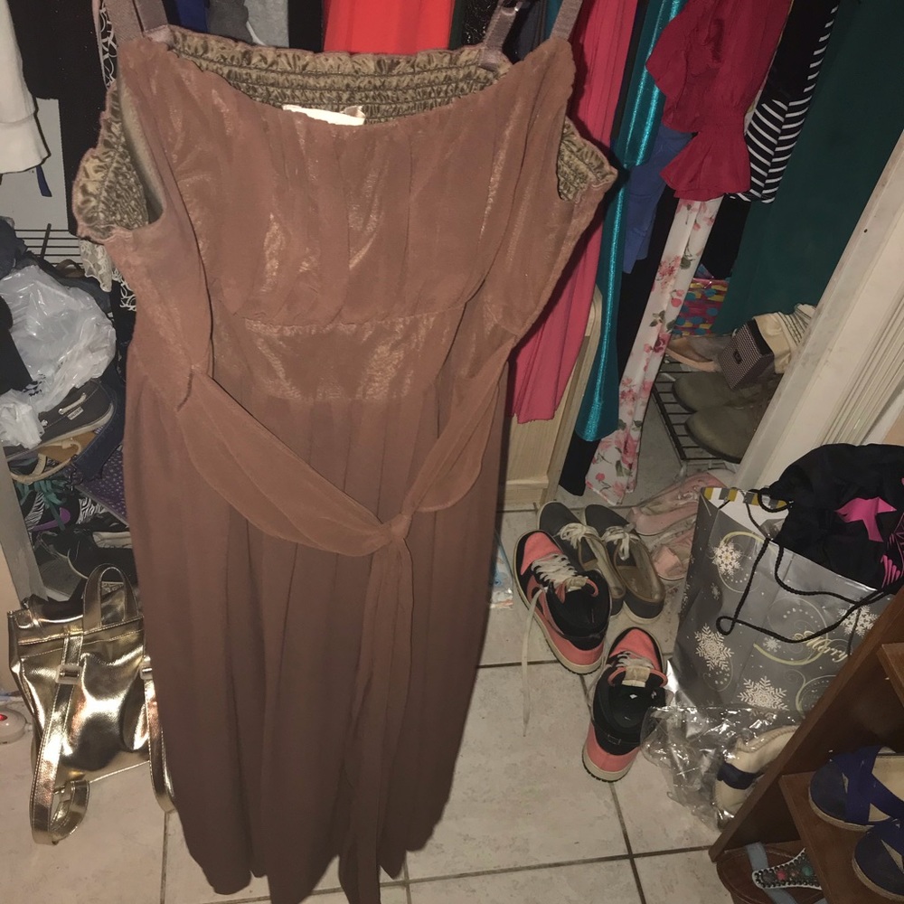a brown dress only worn once